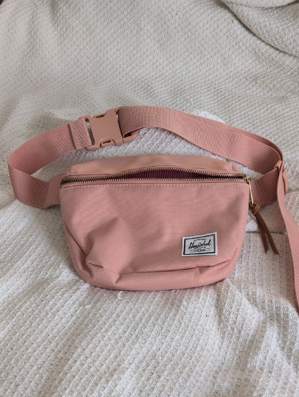 Herschel Supply Co. Heritage Hip Pack in Dusty Pink